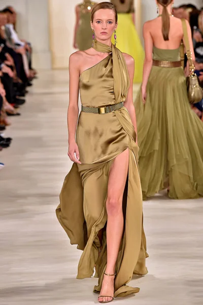 Look 44